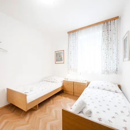 Mini-hôtel Madar Café Restaurant Zum Fürsten 2*