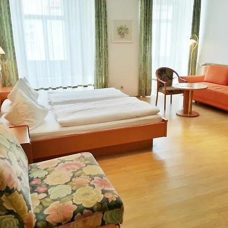 Madar Café Restaurant Zum Fürsten Mini-hôtel Melk