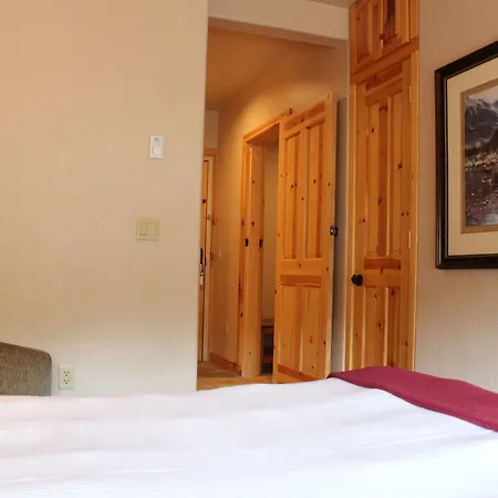 Madar Café Restaurant Zum Fürsten 2*