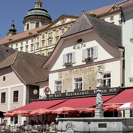 Madar Cafe Restaurant Zum Fuersten Melk