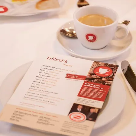 Madar Café Restaurant Zum Fürsten Mini-hôtel