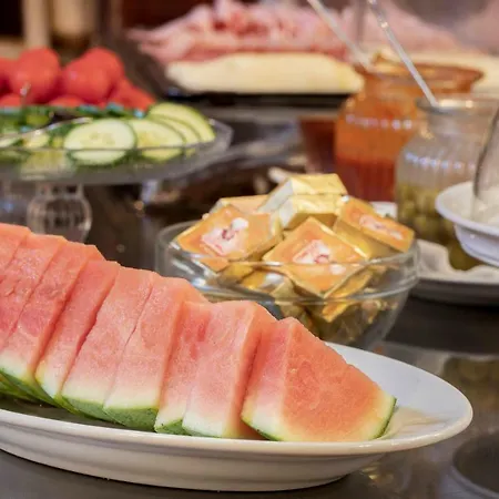 Мини-отель Madar Cafe Restaurant Zum Fuersten