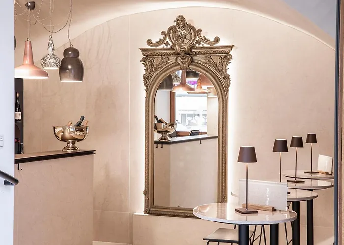 Madar Cafe Restaurant Zum Fuersten Herberg