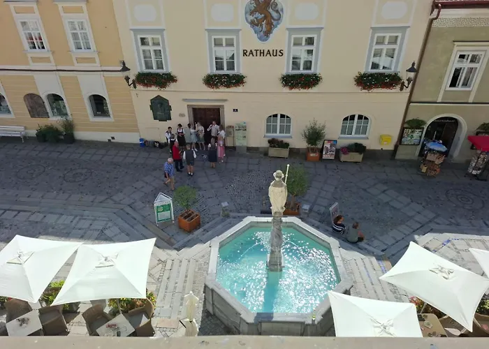 Madar Cafe Restaurant Zum Fuersten 2*