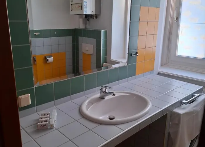 マダル カフェ レストラン ツム フルステン