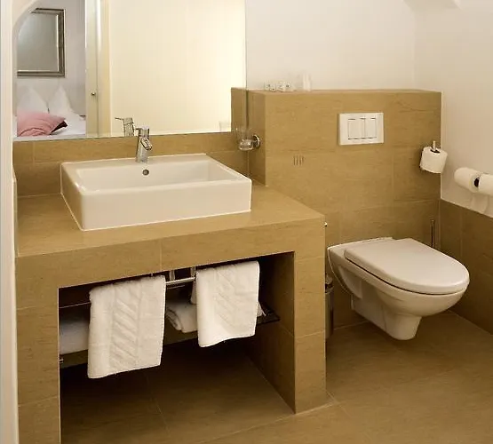 Madar Cafe Restaurant Zum Fuersten Herberg Melk