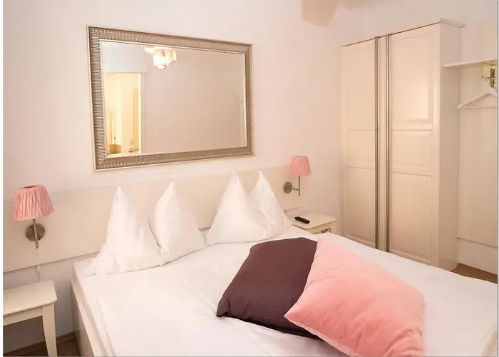 Madar Cafe Restaurant Zum Fuersten Herberg Melk