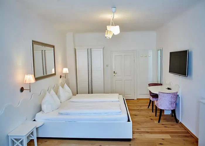 Madar Cafe Restaurant Zum Fuersten Herberg Melk