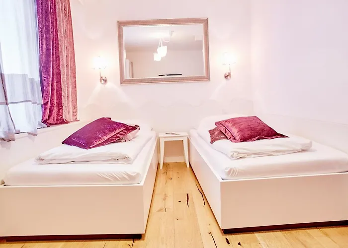 Madar Cafe Restaurant Zum Fuersten 2* Melk