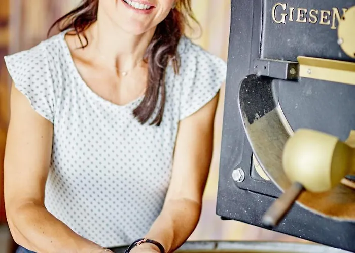 Herberg Madar Cafe Restaurant Zum Fuersten